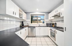 10 Mortlock Drive, Albion Park, NSW 2527