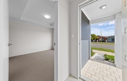 6/8 Brushfoot Boulevard, Success, WA 6164