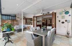 1/59 Dover Street, Hawthorne, Qld 4171