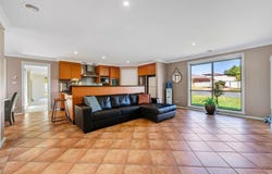 13 Tinnock Place, Orange, NSW 2800