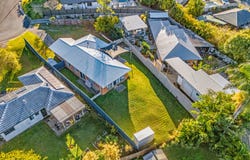 10 Dearne Place, Carrara, Qld 4211