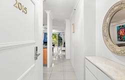 2015/2633 Gold Coast Highway, Broadbeach, Qld 4218