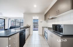 14 St Mellion Close, Sunbury, Vic 3429