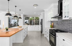 2633 Virginia Drive, Hope Island, Qld 4212