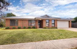 33 WHITELEY CIRCUIT, Baranduda, Vic 3691