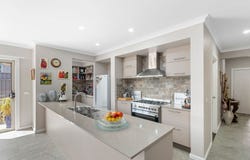 25 Verdale Drive, Alfredton, Vic 3350
