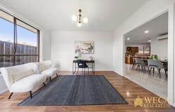 18 Aquanita Crescent, Keilor Downs, Vic 3038