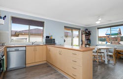 5 Bendtree Cove, Thornton, NSW 2322