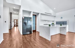 102 Atherstone Boulevard, Strathtulloh, Vic 3338