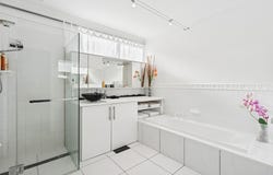 98 Gulf Point Drive, North Haven, SA 5018
