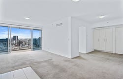 32008/9 Lawson Street, Southport, Qld 4215