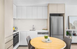 10816/320 Macarthur Avenue, Hamilton, Qld 4007
