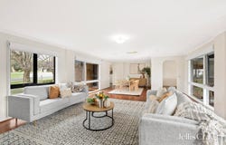 1 Crown Point Ridge, Chirnside Park, Vic 3116