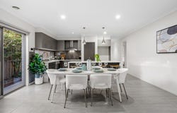 19 North Terrace, Taylors Hill, Vic 3037
