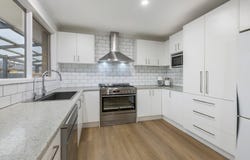22 Longbeach Close, Aspendale, Vic 3195
