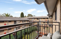 27/3 Herbert Street, St Kilda, Vic 3182