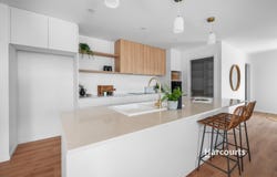 2 & 3/7 Russell Avenue, Ulverstone, Tas 7315
