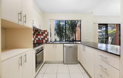 19/170 Whiting Street, Labrador, Qld 4215