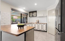 8 Canning Court, Kuraby, Qld 4112