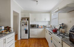54 Martindale Crescent, Seymour, Vic 3660