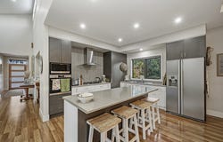 14 Ackerleys Road, Hamilton, Vic 3300