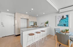 172/105 Scarborough Street, Southport, Qld 4215