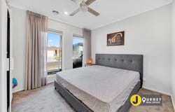 8 Madeira Drive, Clyde North, Vic 3978