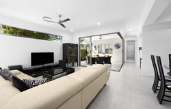 115/299 Napper Road, Arundel, Qld 4214