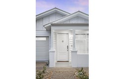 5a Curie Avenue, Oak Park, Vic 3046