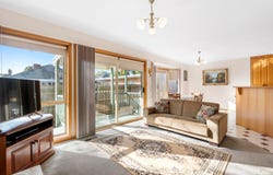 11 Loudon Road, Burwood, Vic 3125