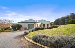 17 Marked Tree Road, Gundaroo, NSW 2620