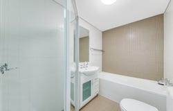 32/33-39 Lachlan Street, Warwick Farm, NSW 2170