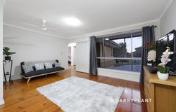 1/52 Frudal Crescent, Knoxfield, Vic 3180