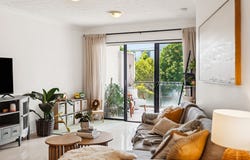 11/24 Parker Street, Labrador, Qld 4215
