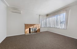 142 Montgomery Street, Lake Bolac, Vic 3351