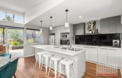 11 Cottingley Place, Swan View, WA 6056