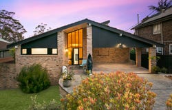 16 Churchill Crescent, Allambie Heights, NSW 2100