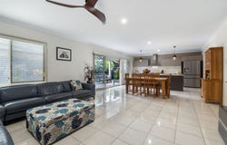 37 Riverside Terrace, Windaroo, Qld 4207