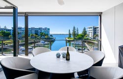 4304/323 Bayview Street, Hollywell, Qld 4216