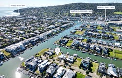 18 Helsal Point, Safety Beach, Vic 3936