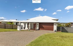15 Sandy View Drive, Nikenbah, Qld 4655