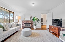 31 Raglan Road, Research, Vic 3095