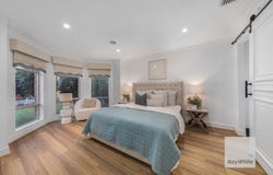 2 Hawthorn Grove, Taylors Hill, Vic 3037