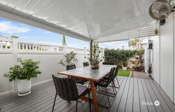 1 Howard Street, Morningside, Qld 4170