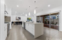 10 STEPHEN STREET, Burnside Heights, Vic 3023
