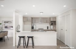 13 Paringa Drive, The Ponds, NSW 2769