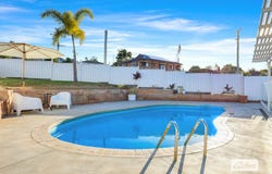 17 Marina Avenue, Taranganba, Qld 4703