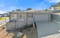 6 Throsby Crescent, Sunshine Bay, NSW 2536