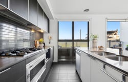 50 Waverley Park Drive, Mulgrave, Vic 3170