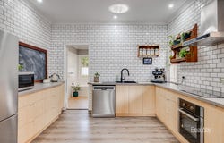 227A West Street, Harristown, Qld 4350